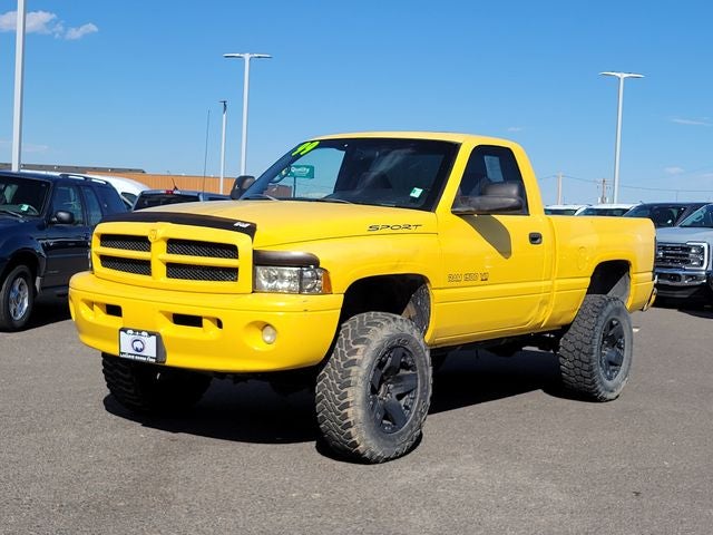 1999 Dodge Ram 1500 1500 4X4 REGULAR CAB SWB's photo