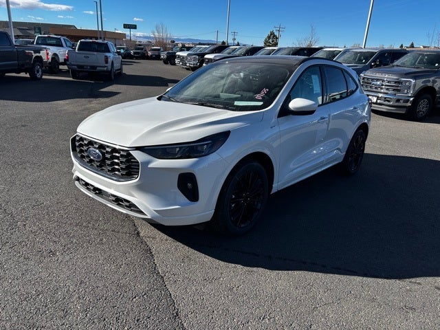 2026 Ford Escape Hybrid ST-Line Elite