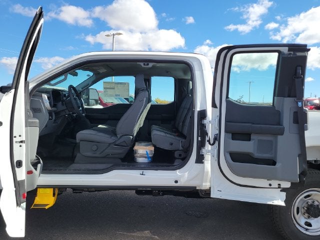 2027 Ford F-350 XL