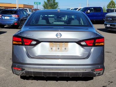 2022 Nissan Altima 2.5 SV