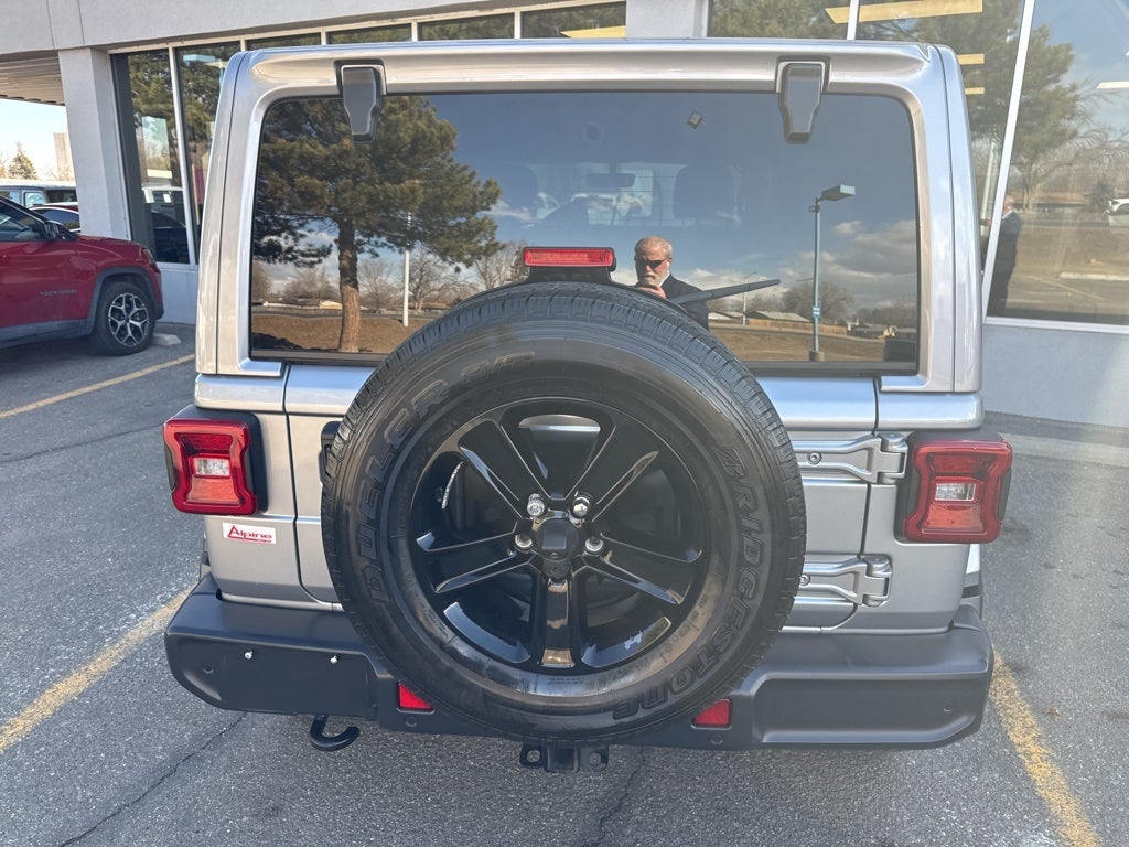 2020 Jeep Wrangler Unlimited Sahara Altitude