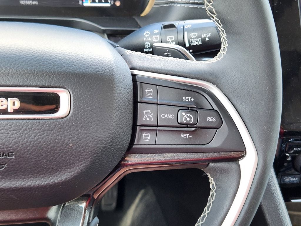 2023 Jeep Grand Cherokee Laredo 4x4