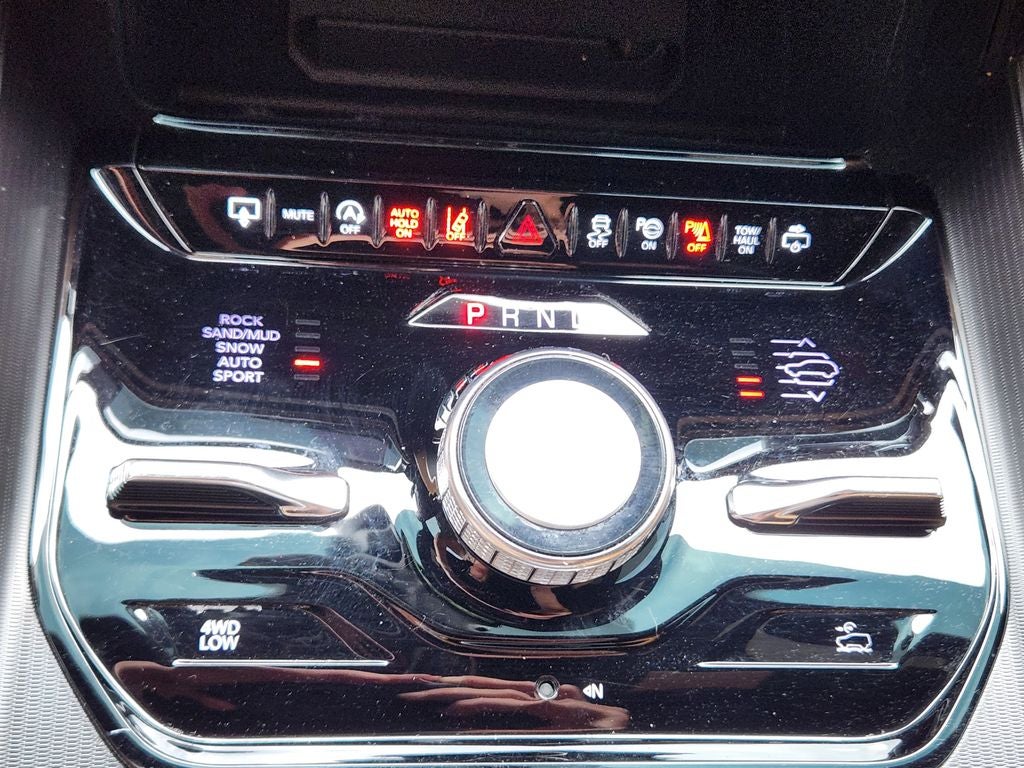 2024 Jeep Grand Wagoneer Series III Obsidian