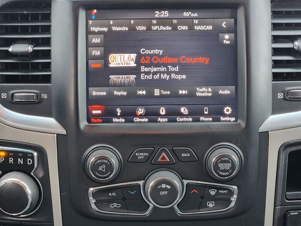 2018 RAM 1500 Big Horn Crew Cab 4x4 6'4' Box