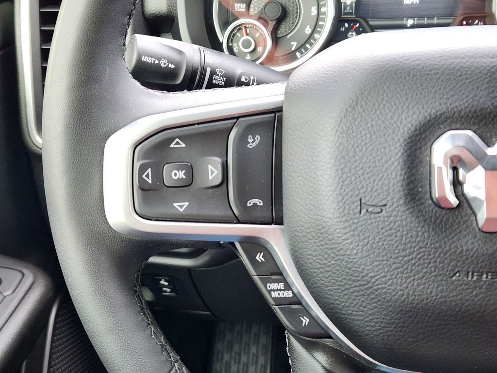 2025 RAM 1500 Big Horn Crew Cab 4x4 5'7' Box