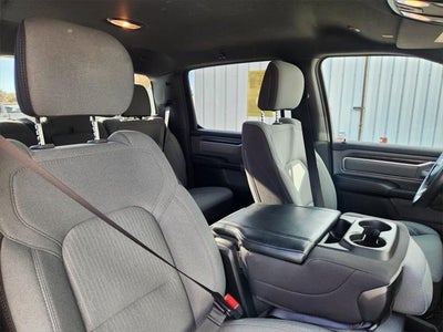 2022 RAM 1500 Big Horn Crew Cab 4x4 5'7' Box