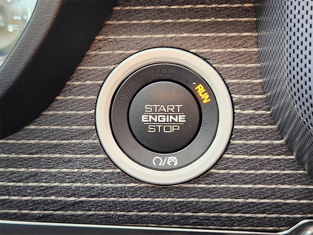 2020 RAM 1500 Limited Crew Cab 4x4 5'7' Box