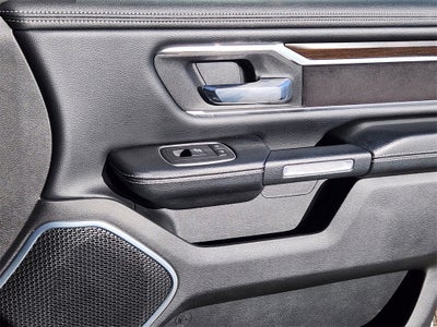 2022 RAM 1500 Laramie Crew Cab 4x4 5'7' Box