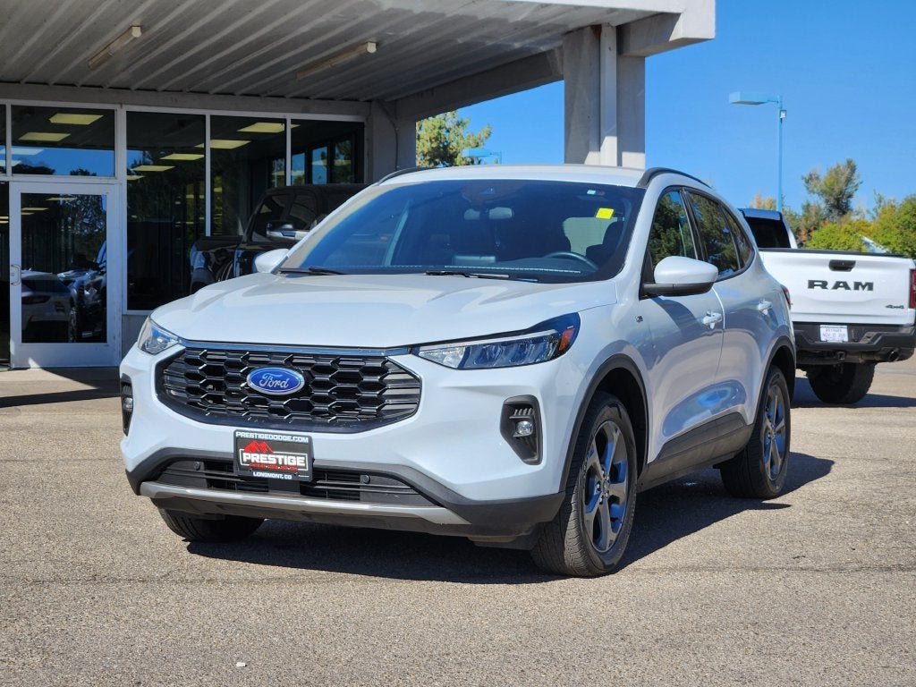 2025 Ford Escape ST-Line Select