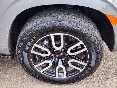 2024 GMC Yukon 4WD AT4