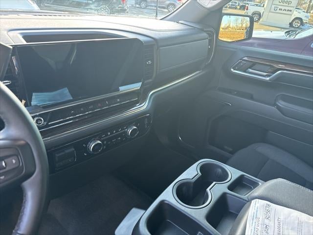 2024 GMC Sierra 1500 4WD Crew Cab Short Box Elevation with 3SB