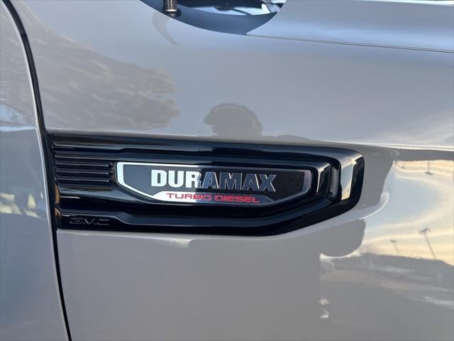 2024 GMC Sierra 1500 4WD Crew Cab Short Box Elevation with 3SB