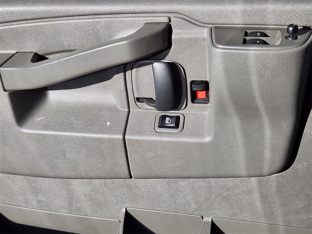 2017 GMC Savana 3500 Work Van