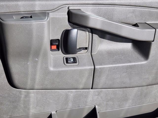 2017 GMC Savana 3500 Work Van