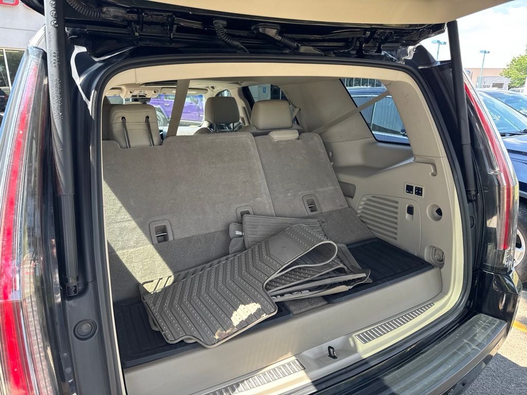 2017 Cadillac Escalade Luxury