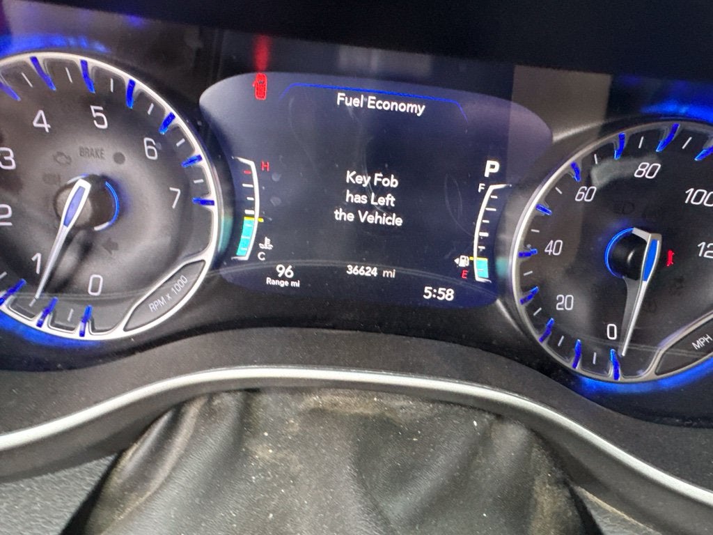 2025 Chrysler Pacifica Select