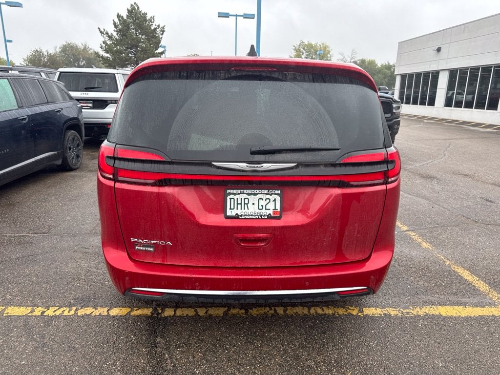 2025 Chrysler Pacifica Select