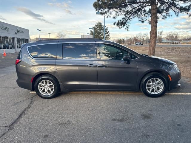 2021 Chrysler Voyager LXI