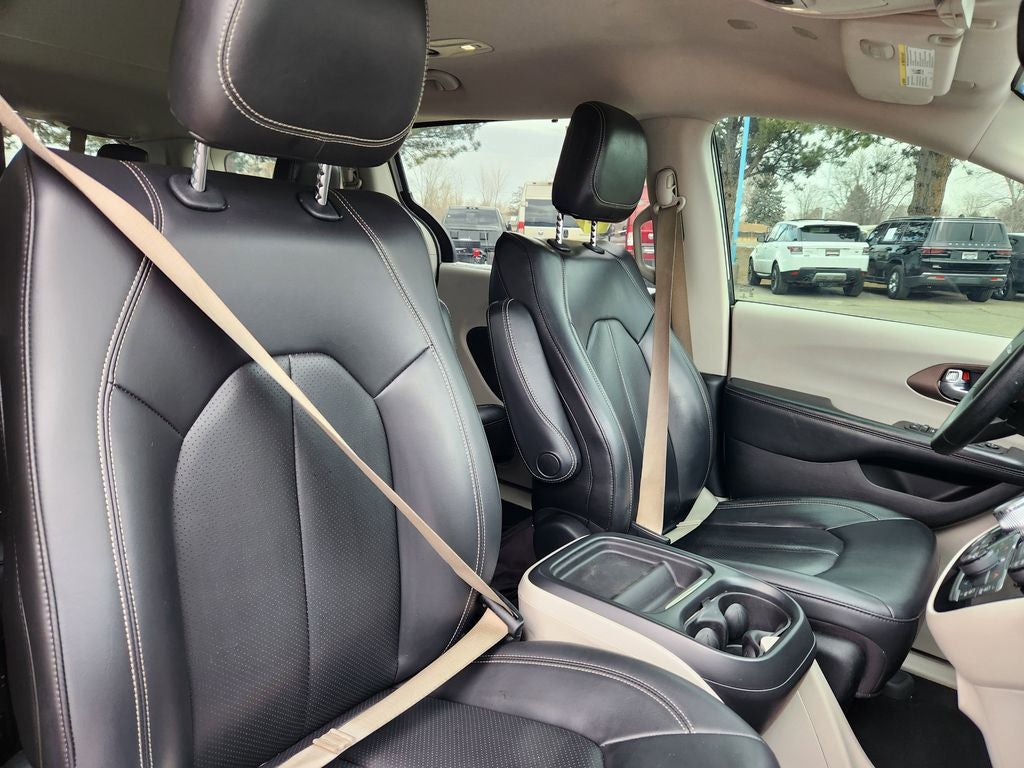 2020 Chrysler Voyager LXI