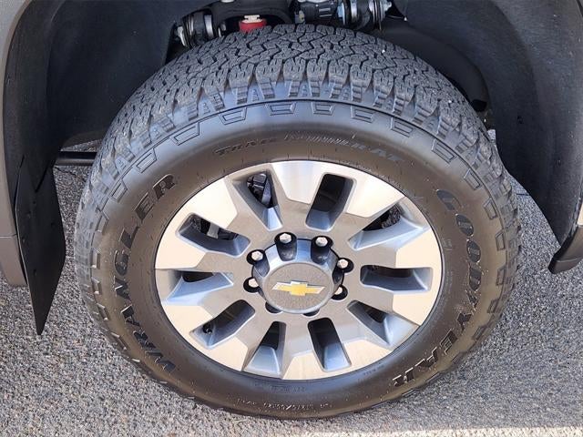 2025 Chevrolet Silverado 2500HD 4WD Crew Cab Standard Bed LT