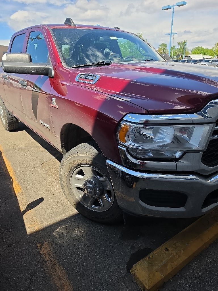 2022 RAM 2500 Tradesman Crew Cab 4x4 6'4' Box