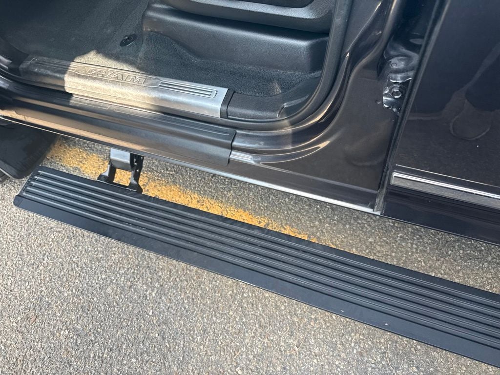 2022 RAM 2500 Limited Crew Cab 4x4 6'4' Box