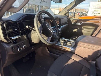 2025 GMC Sierra 1500 4WD Crew Cab Standard Box Elevation