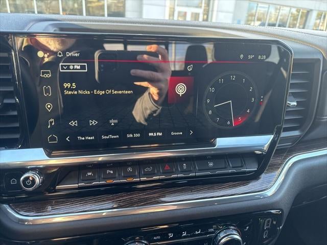 2025 GMC Sierra 1500 4WD Crew Cab Standard Box Elevation