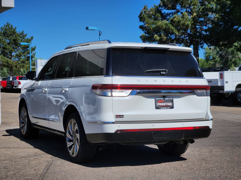 2022 Lincoln Navigator Standard