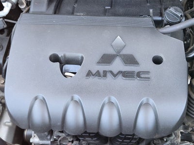 2020 Mitsubishi Outlander Base