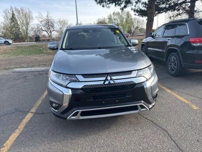 2020 Mitsubishi Outlander Base