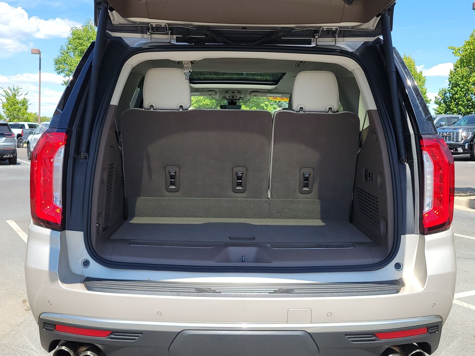 2022 GMC Yukon Denali