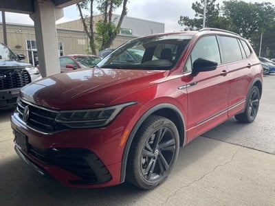 2024 Volkswagen Tiguan SE R-Line Black