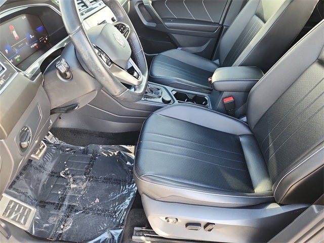 2022 Volkswagen Tiguan SE R-Line Black