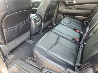 2020 Nissan Pathfinder SL