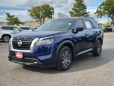 2024 Nissan Pathfinder SV