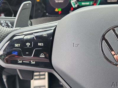 2025 Volkswagen Golf R Black Edition