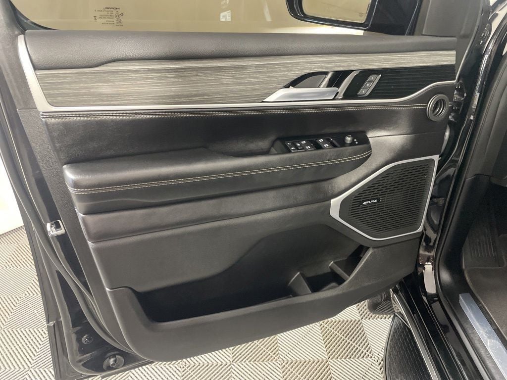 2023 Jeep Wagoneer Series III 4x4