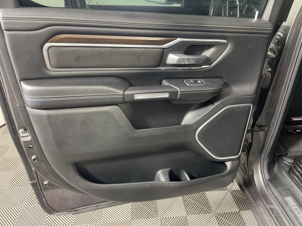 2021 RAM 1500 Laramie Crew Cab 4x4 5'7' Box