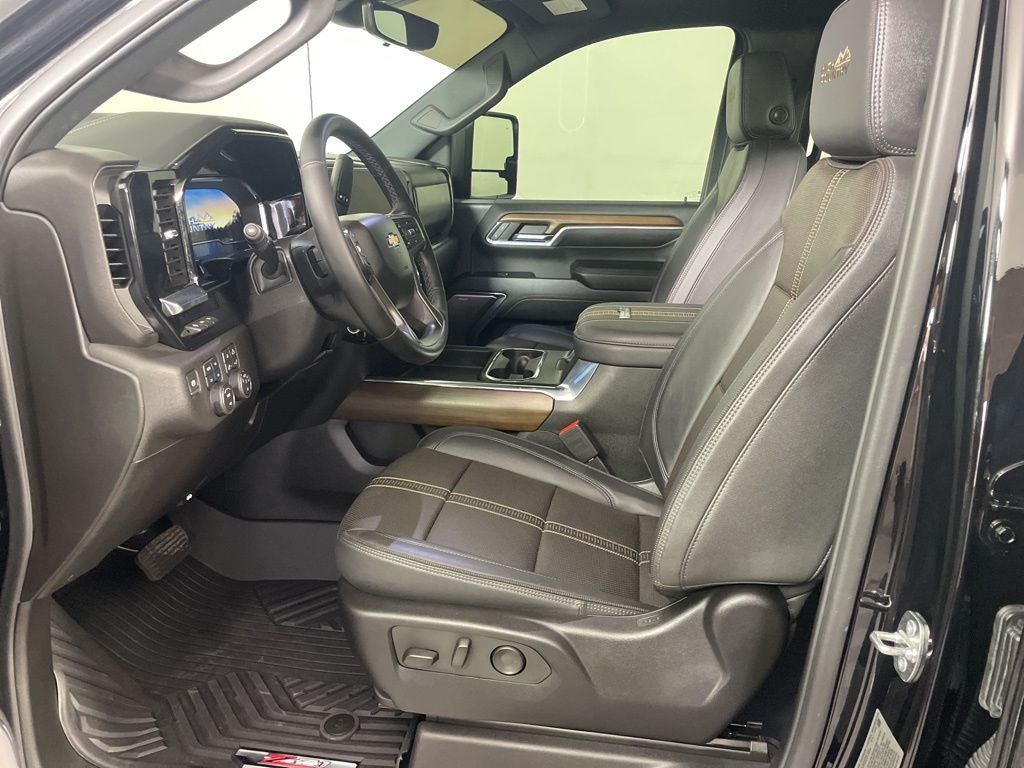 2024 Chevrolet Silverado 2500HD 4WD Crew Cab Standard Bed High Country