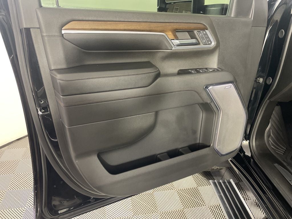 2024 Chevrolet Silverado 2500HD 4WD Crew Cab Standard Bed High Country