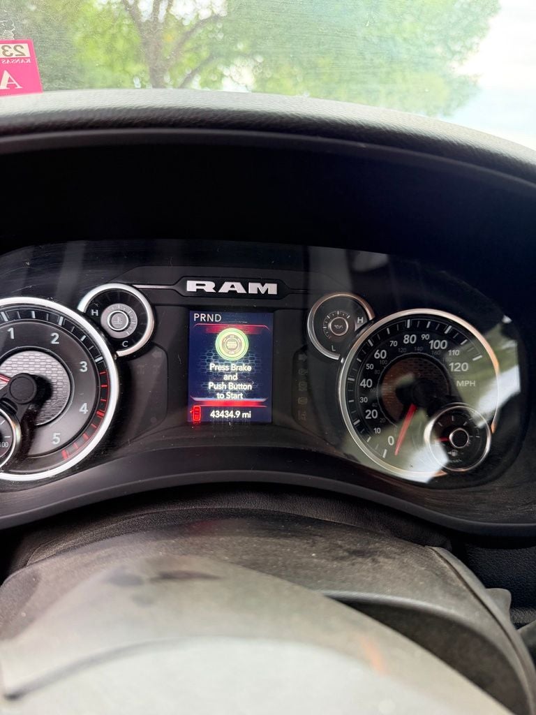 2023 RAM 3500 Big Horn Crew Cab 4x4 8' Box