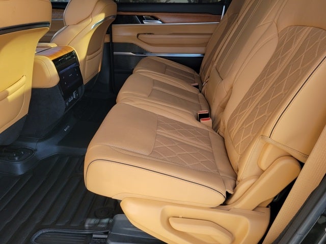 2022 Jeep Grand Wagoneer Series III