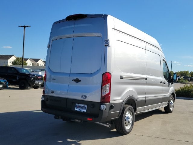 2027 Ford Transit-250 Base