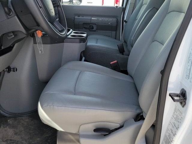 2025 Ford E-350SD Base Cutaway