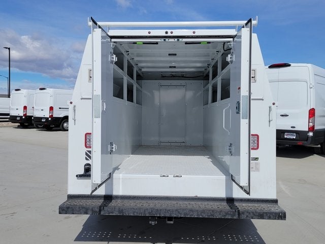 2025 Ford E-350SD Base Cutaway