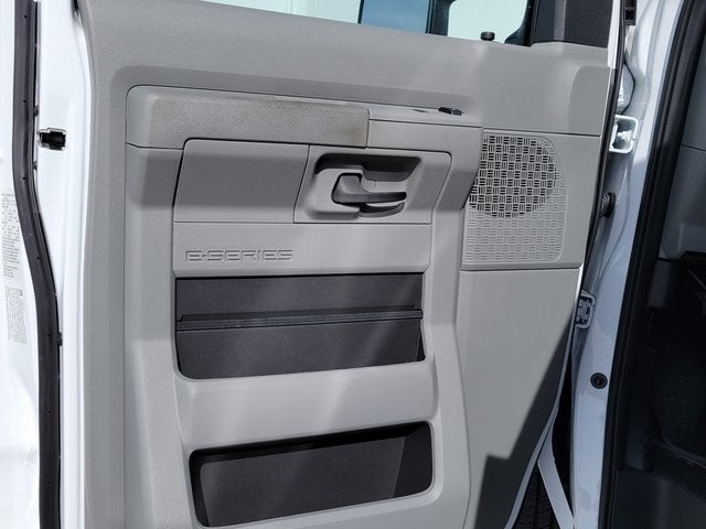 2025 Ford E-350SD Base Cutaway