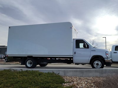 2022 Ford E-450SD Base