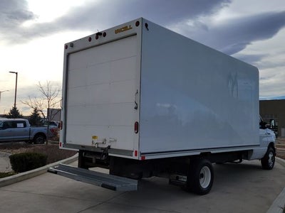 2022 Ford E-450SD Base