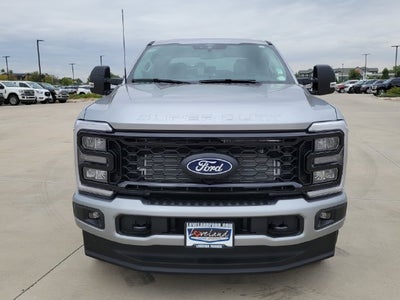 2027 Ford F-350 XLT